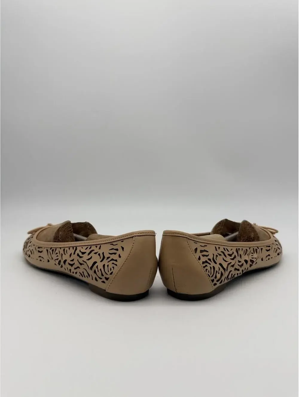 Circus by Sam Edelman Archer‎ Women's Ballet Flat Beige Laser Cut Size 8